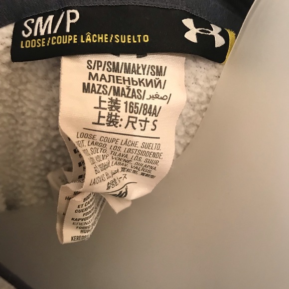 M-S Under Armour hoodie in excellent condition! - Picture 4 of 4